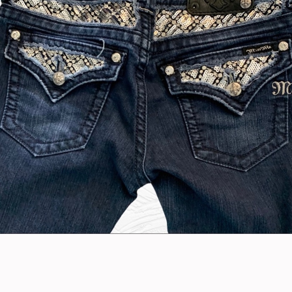 Jean - Picture 3 of 8